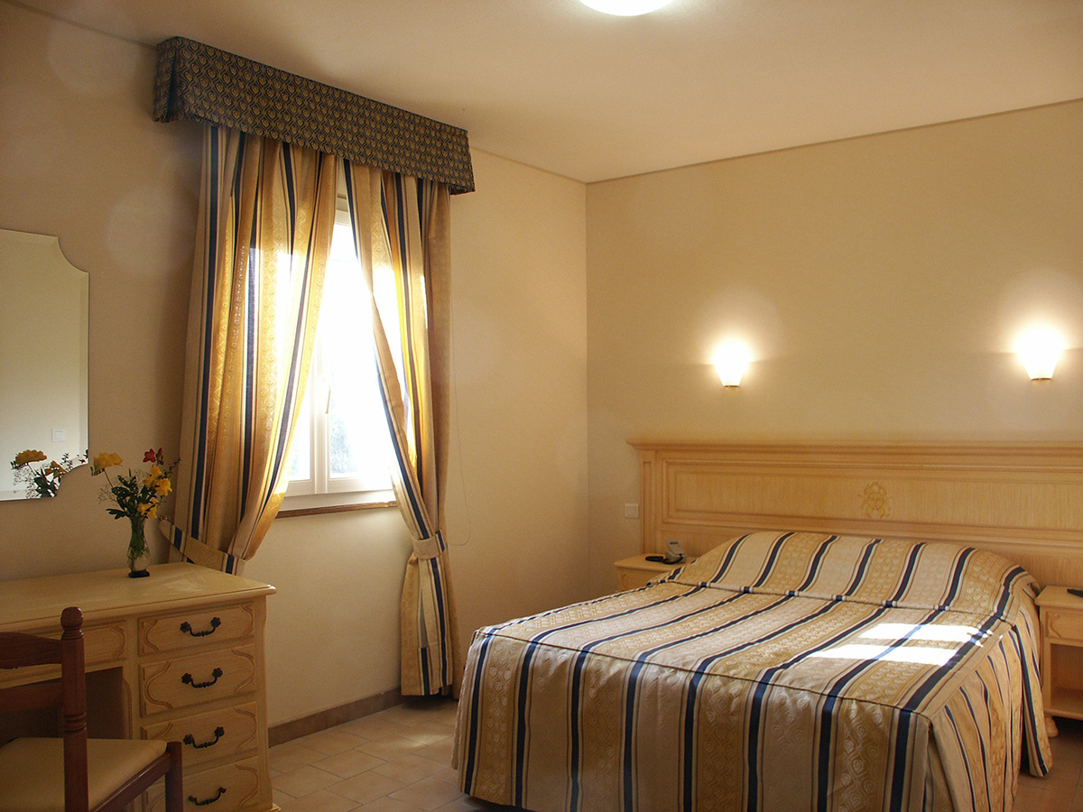 Chambres - Hotel FRANCA, Porto-Vecchio (2/3)